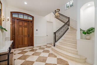 233 El Pueblo Way in Palm Beach, FL - Building Photo - Building Photo