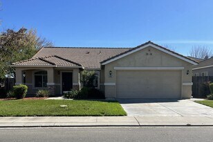 2912 Mars Hill St in Modesto, CA - Building Photo