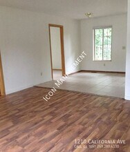 1210 California Ave in Kalamazoo, MI - Building Photo - Building Photo