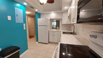 367 S Federal Hwy in Deerfield Beach, FL - Building Photo