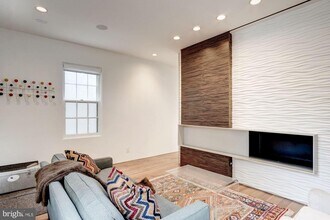 3329 Q St NW in Washington, DC - Building Photo - Building Photo
