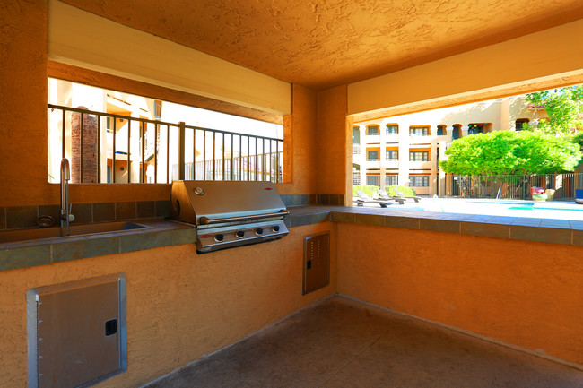 Zona  Rio in Tucson, AZ - Building Photo - Building Photo