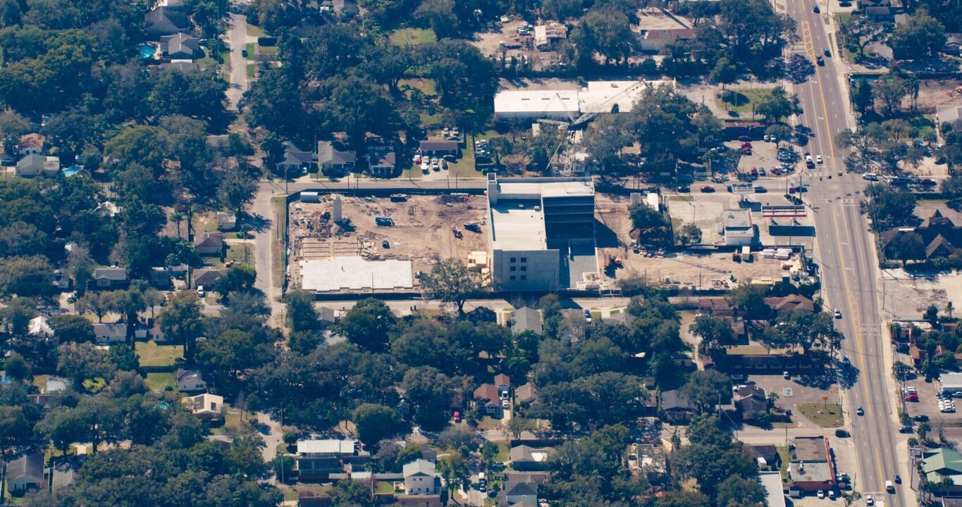 Evelyn City Lofts in Tampa, FL - Building Photo