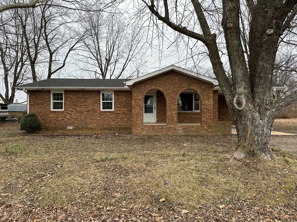 122 Alford St in Marshfield, MO - Building Photo