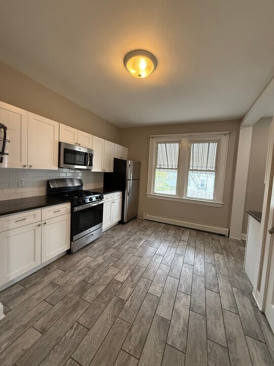 433 Abington Ave in Bloomfield, NJ - Building Photo