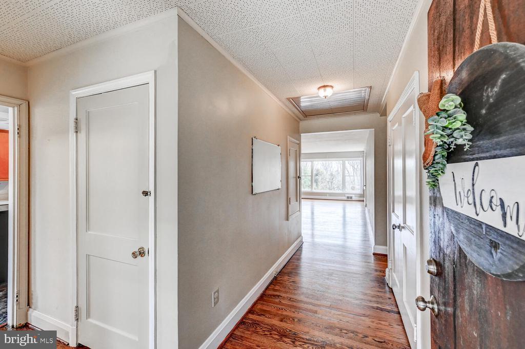 3925 Dance Mill Rd in Phoenix, MD - Building Photo