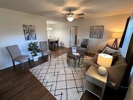 Maison Bocage in Lafayette, LA - Building Photo