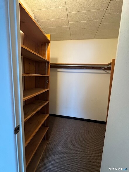 1575 Boston Ave, Unit C12 in Bridgeport, CT - Foto de edificio - Building Photo