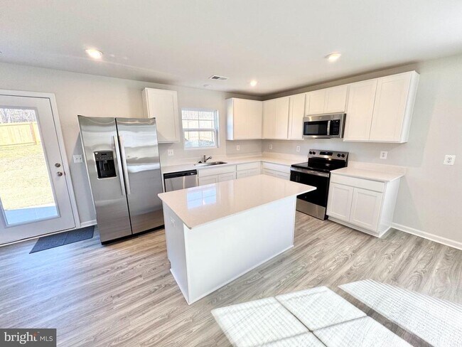 95 MABEN HILL Ln in Barboursville, VA - Building Photo - Building Photo