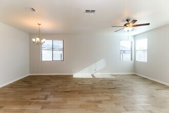 12205 W Hide Trail in Peoria, AZ - Building Photo - Building Photo
