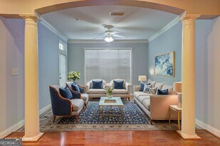 1203 Stratford Commons in Decatur, GA - Building Photo