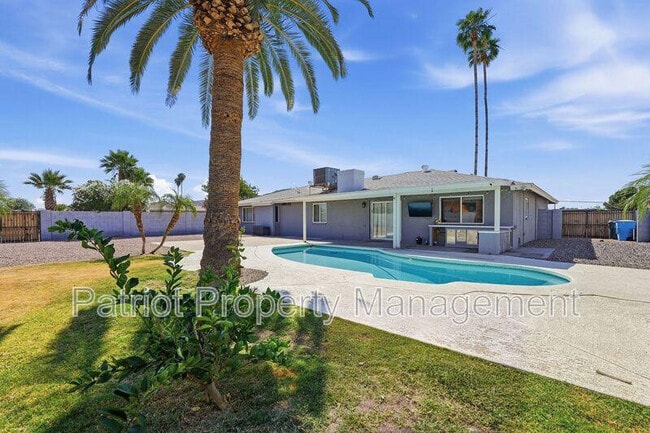 property at 2150 W Eugie Ave