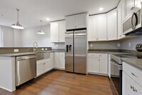 19 E Fayette St photo'