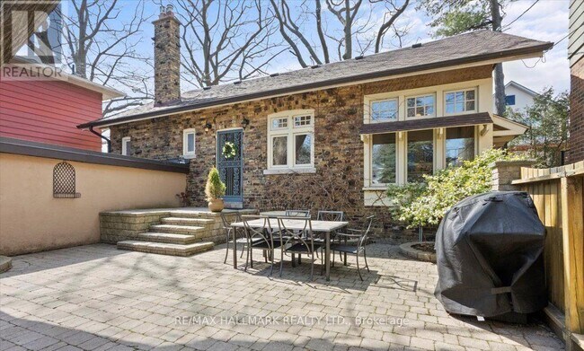 100 Warden Ave. in Toronto, ON - Building Photo - Building Photo