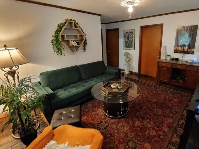 2413 Whites Creek Pike in Nashville, TN - Building Photo - Building Photo