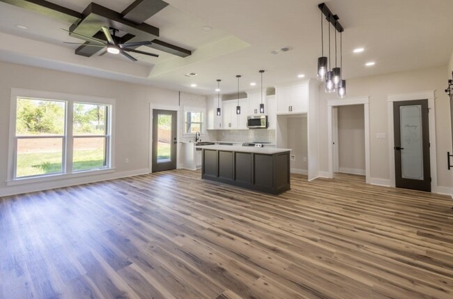 115 Rock Creek Dr in Nacogdoches, TX - Building Photo - Building Photo