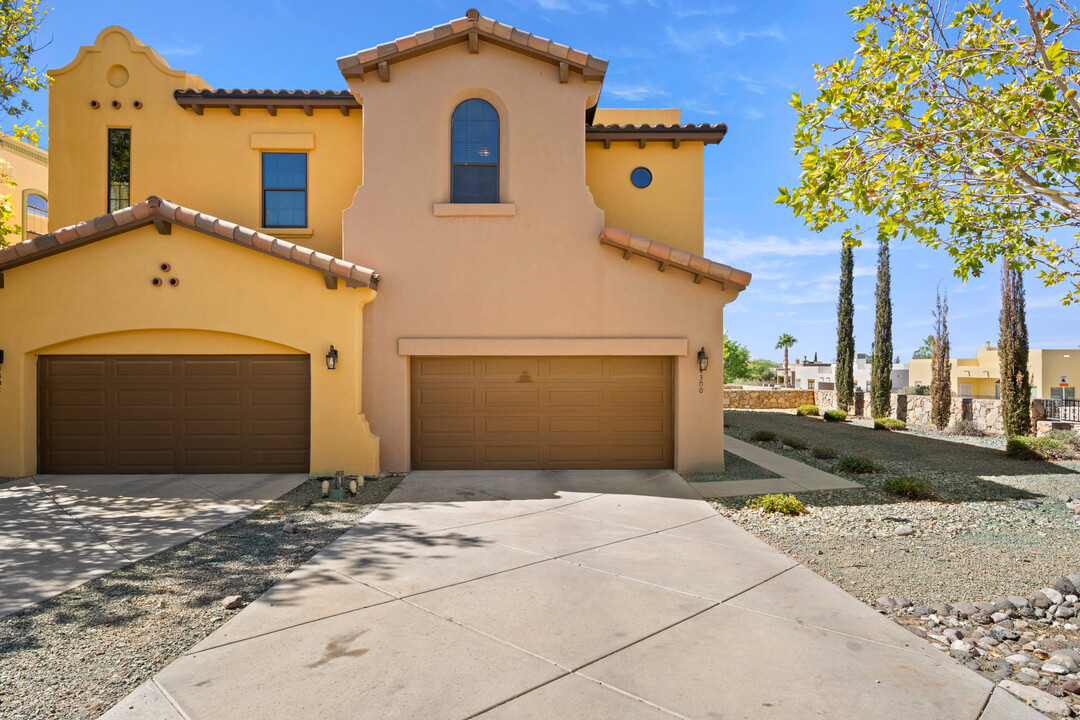 4300 Capistrano Ave in Las Cruces, NM - Building Photo