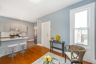 205 Hutton St in Jersey City, NJ - Building Photo - Building Photo