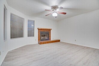 8701 Schick Rd-Unit -Unit C in Austin, TX - Building Photo - Building Photo