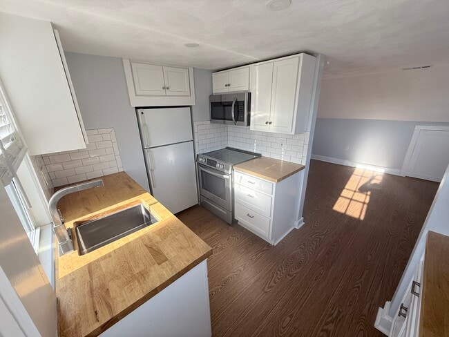 72 Sohier Rd, Unit 2, Unit 2