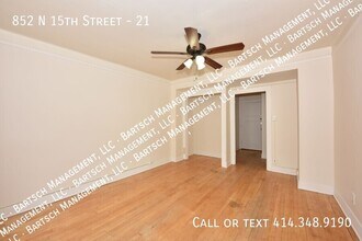 852 N 15th St in Milwaukee, WI - Foto de edificio - Building Photo
