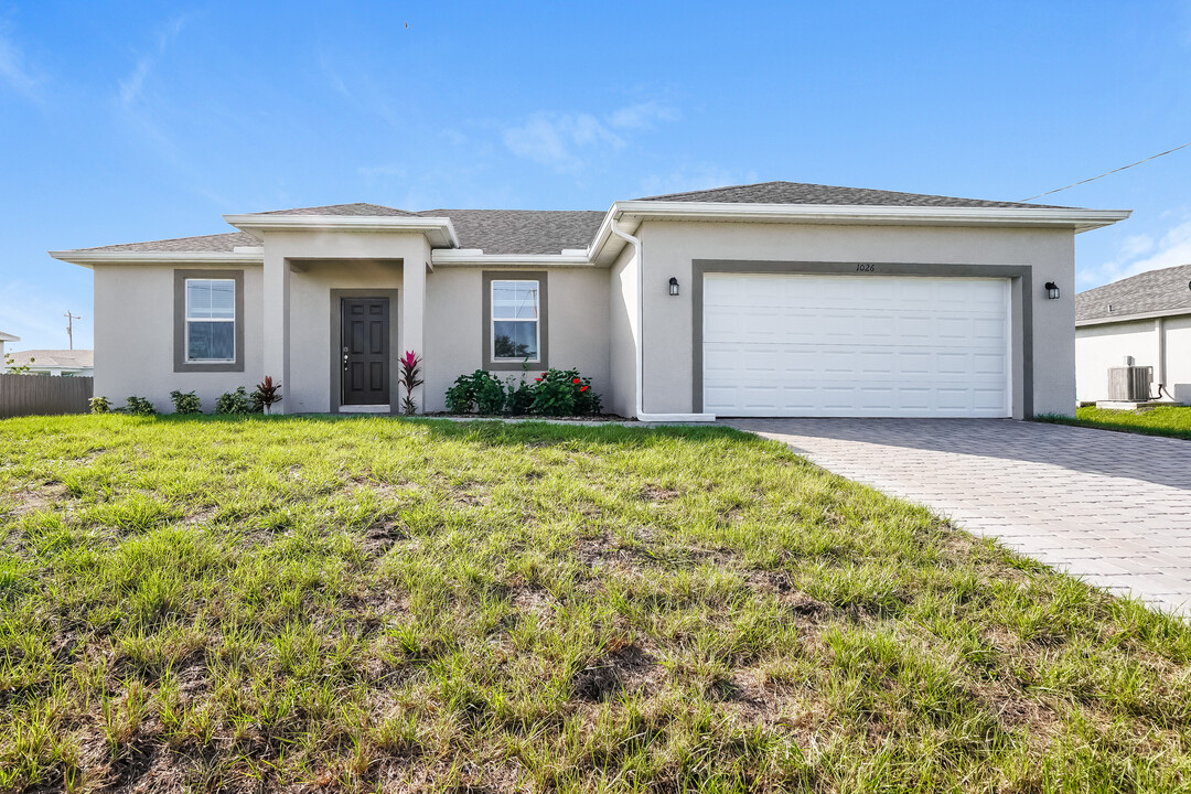 1026 NW 21st Terrace in Cape Coral, FL - Building Photo