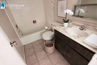 409 E Fairfield St, Unit B in Mesa, AZ - Foto de edificio - Building Photo