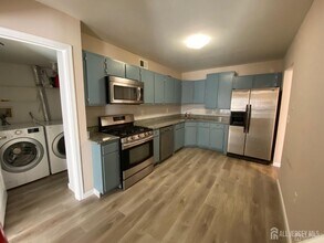 1204 Plymouth Rd in North Brunswick, NJ - Building Photo - Building Photo