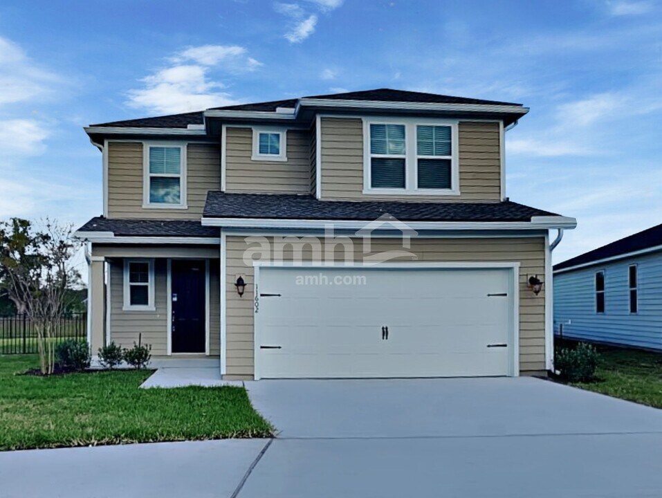 11602 Hillside Dr in Jacksonville, FL - Building Photo