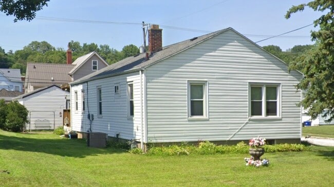 property at 1901 Ann St