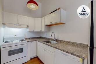 1229 N Calvert St in Baltimore, MD - Building Photo - Building Photo