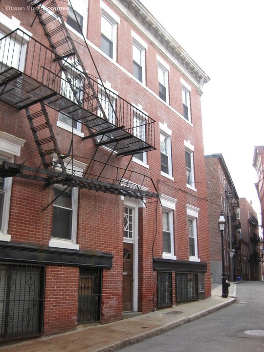 25 Hanover Ave, Unit 2 in Boston, MA - Building Photo