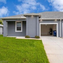 17366 Ithaca Dr in Ft. Myers, FL - Building Photo - Building Photo