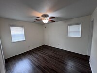 5543 18th St in Lubbock, TX - Foto de edificio - Building Photo