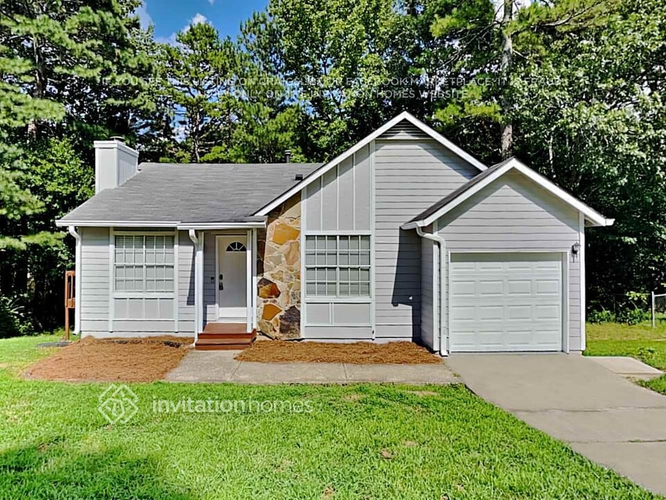 2795 Wildflower Ln SW in Snellville, GA - Foto de edificio