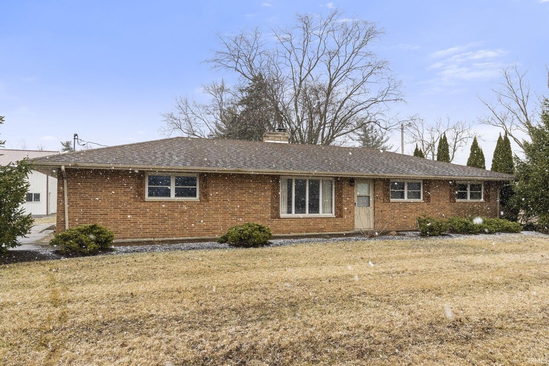 1114 E Goldspur Dr in Fort Wayne, IN - Foto de edificio