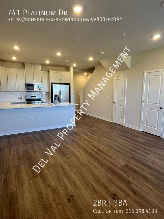 741 Platinum Dr in Phoenixville, PA - Building Photo - Building Photo