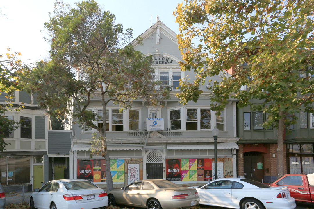 3228 Adeline St in Berkeley, CA - Building Photo