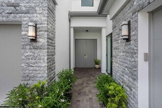 21049 Violet Flds Wy in Boca Raton, FL - Building Photo - Building Photo