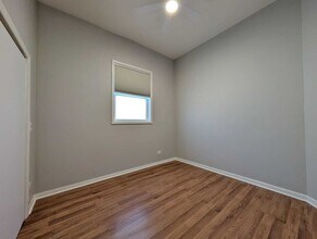 1825 N Kedzie Ave in Chicago, IL - Building Photo - Building Photo