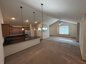 8249 Flintlock St in Lincoln, NE - Building Photo - Building Photo