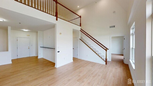 6404 Fernandez Ct in Sayreville, NJ - Building Photo - Building Photo