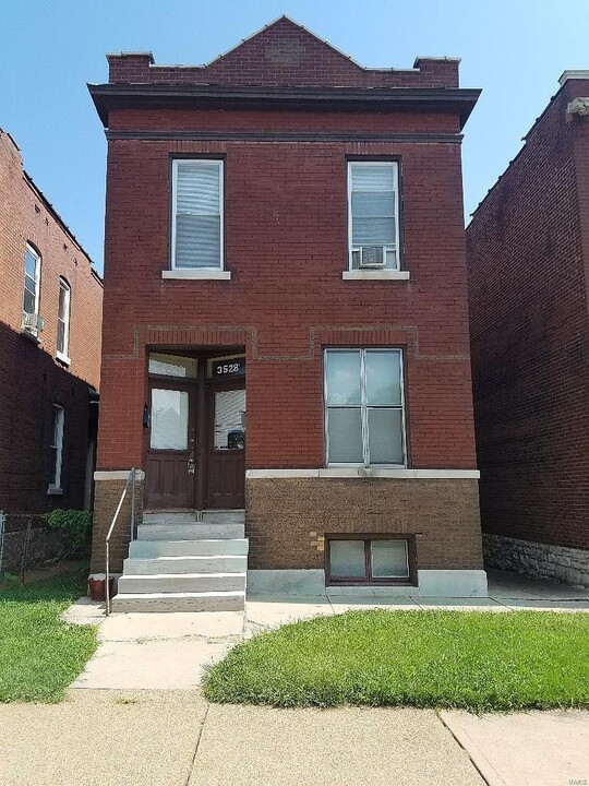 3528 Tennessee Ave, Unit 2nd Floor in St. Louis, MO - Foto de edificio