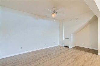 833 Capistrano Pl in San Diego, CA - Building Photo - Building Photo