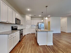 526 Lateleaf Dr in Moncks Corner, SC - Building Photo - Building Photo