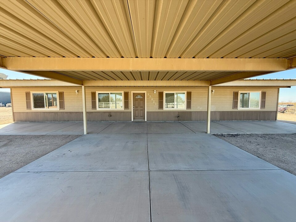 23221 Gavin Way in Florence, AZ - Building Photo