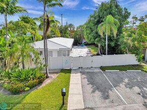 4422 Sea Grape Dr-Unit -3 in Lauderdale-by-the-Sea, FL - Building Photo - Building Photo