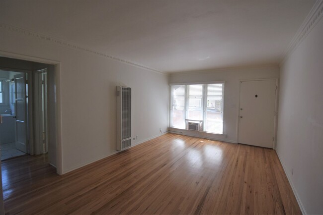 1213 Orange Grv Ave in Los Angeles, CA - Building Photo - Building Photo