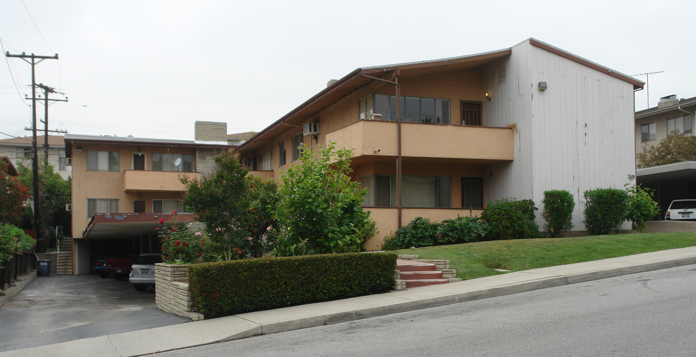 319 Raymondale Dr in South Pasadena, CA - Foto de edificio