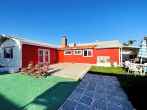 8871 Belmont St in Cypress, CA - Foto de edificio - Building Photo